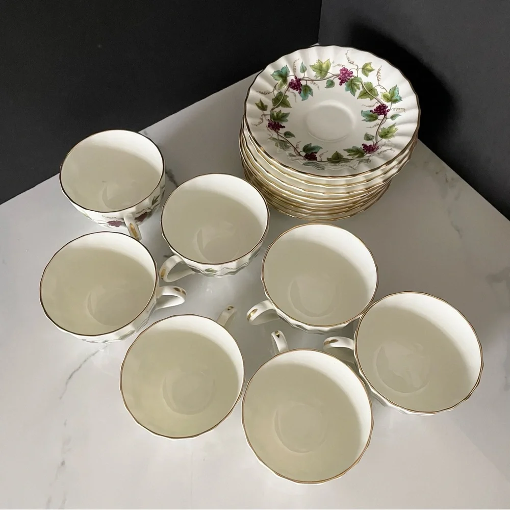 16 Piece SET - Cups & Saucers - Bacchanal by Royal Worcester
